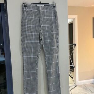 Hollister Black and White Patterned Dress Pants